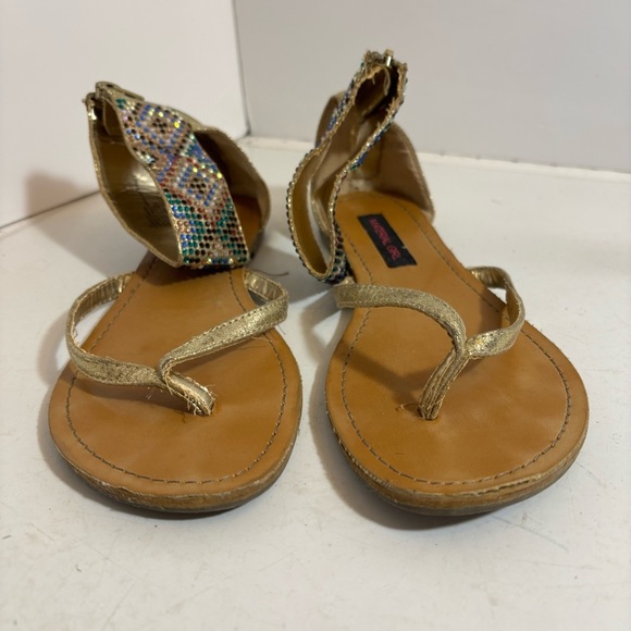 🛍️3/$30 Material Girl Mshelly embellished gold sandals in size 6.5 - Picture 2 of 9